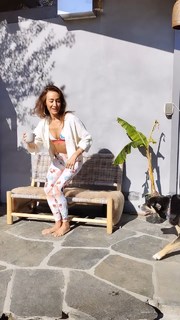 Maggie Q feet photo thumbnail