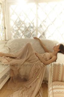 Maggie Q feet photo thumbnail