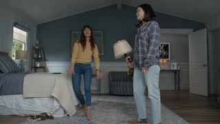 Maggie Q feet photo thumbnail