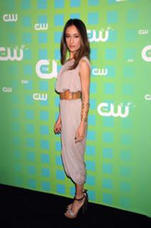 Maggie Q feet photo thumbnail