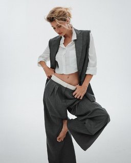 Maggie Rawlins feet photo 15