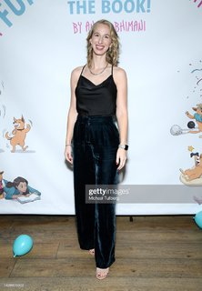 Maggie Robertson feet photo 1