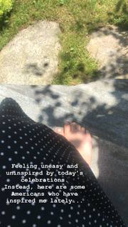 Maggie Rogers feet photo 3