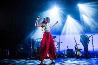 Maggie Rogers feet photo 16
