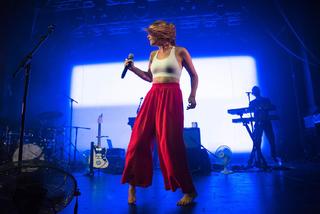 Maggie Rogers feet photo 15