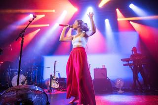 Maggie Rogers feet photo 14