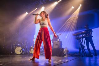 Maggie Rogers feet photo 11