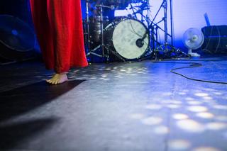 Maggie Rogers feet photo 10