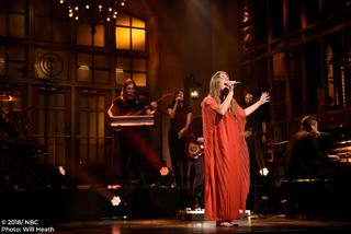 Maggie Rogers feet photo 8