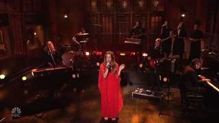 Maggie Rogers feet photo 7