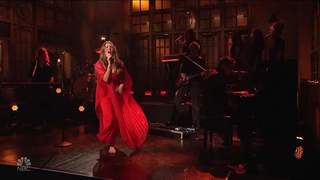 Maggie Rogers feet photo 6
