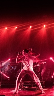 Maggie Rogers feet photo 18