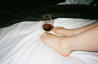 Maggie Rogers feet photo 7