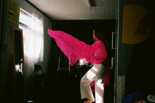 Maggie Rogers feet photo 3