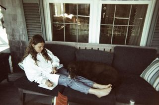 Maggie Rogers feet photo 18