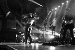 Maggie Rogers feet photo 14