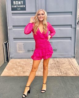 Maggie Sajak feet photo 10