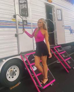 Maggie Sajak feet photo 17