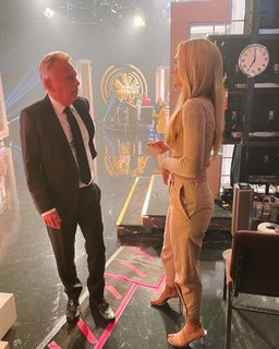 Maggie Sajak feet photo 15