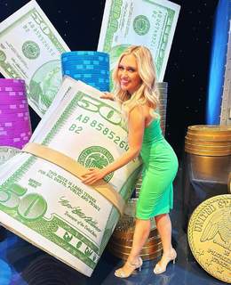 Maggie Sajak feet photo 16