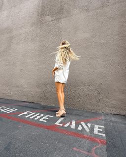 Maggie Sajak feet photo 13