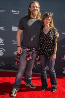 Maggie Siff feet photo thumbnail