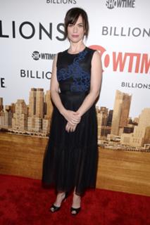 Maggie Siff feet photo thumbnail