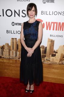 Maggie Siff feet photo thumbnail