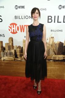Maggie Siff feet photo thumbnail