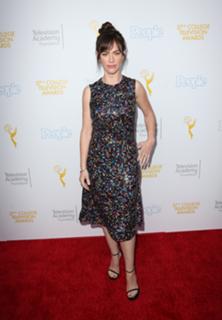 Maggie Siff feet photo thumbnail