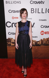 Maggie Siff feet photo thumbnail
