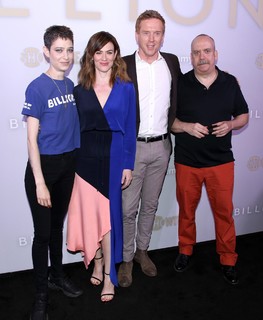 Maggie Siff feet photo thumbnail