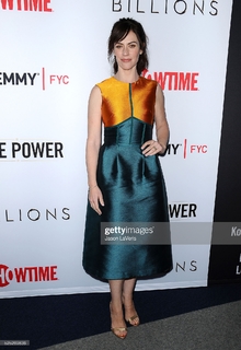 Maggie Siff feet photo thumbnail