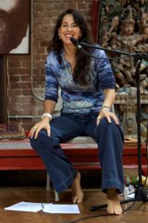 Maggie Wheeler feet photo 3