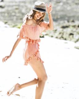 Maggie Wilson feet photo 17