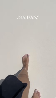 Maggie Wilson feet photo 2