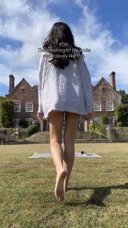 Maggie Wilson feet photo 14