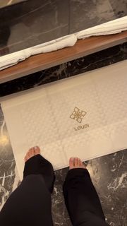 Maggie Wilson feet photo 9