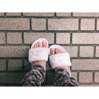 Maggy feet photo thumbnail