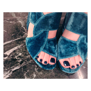 Maggy feet photo thumbnail