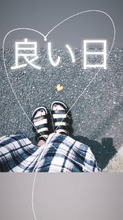 Maggy feet photo thumbnail