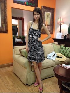 Maggy feet photo thumbnail
