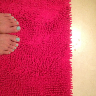 Maggy feet photo thumbnail