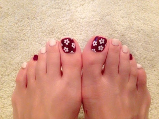 Maggy feet photo thumbnail