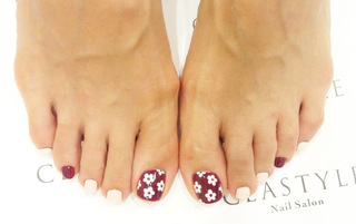 Maggy feet photo thumbnail