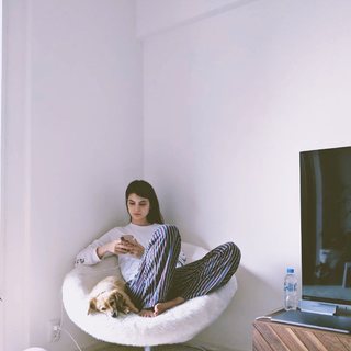 Maggy feet photo thumbnail