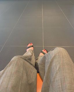 Maggy feet photo thumbnail