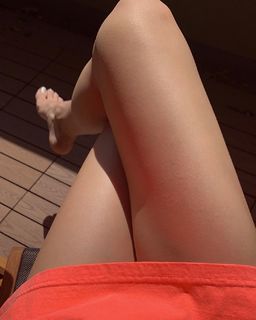 Maggy feet photo thumbnail
