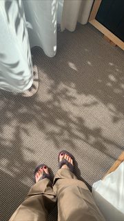Maggy feet photo thumbnail