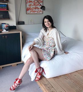 Maggy feet photo thumbnail